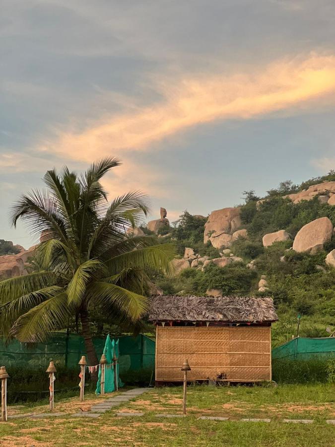 Banana Tree Home Stay Hampi Exterior photo