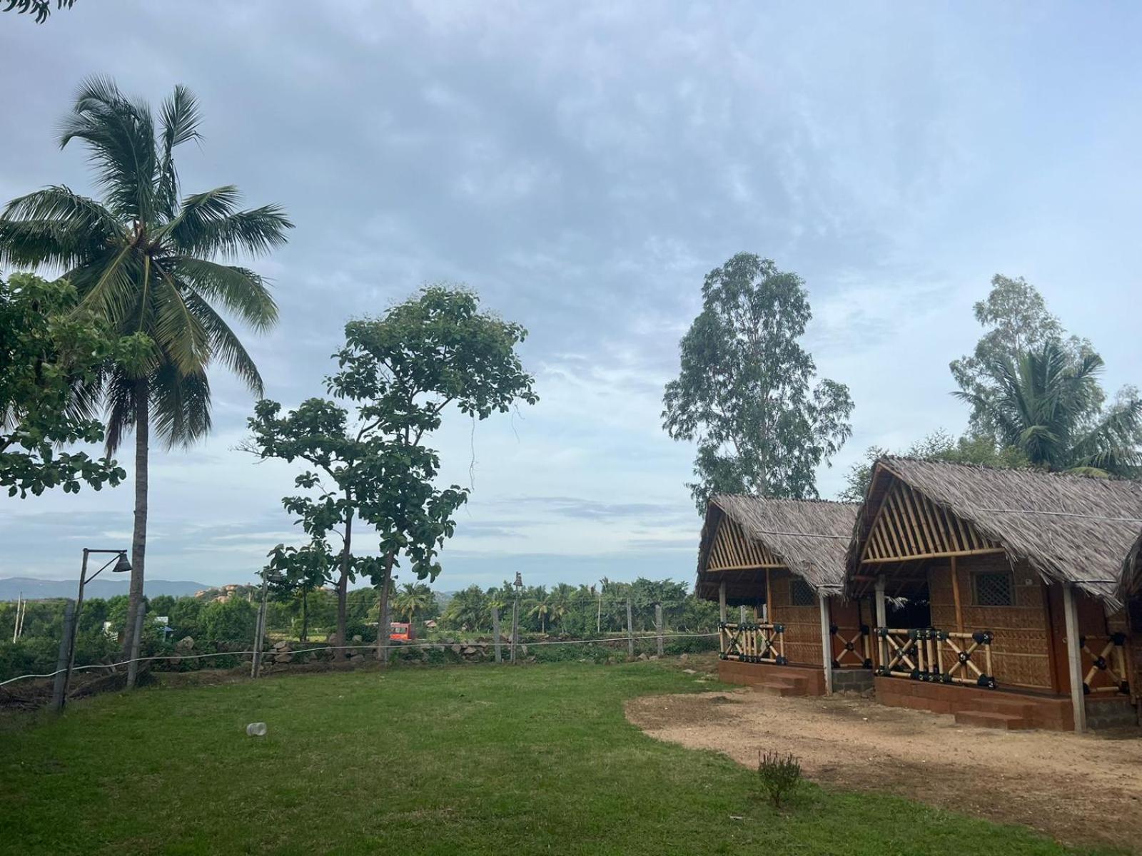 Banana Tree Home Stay Hampi Exterior photo